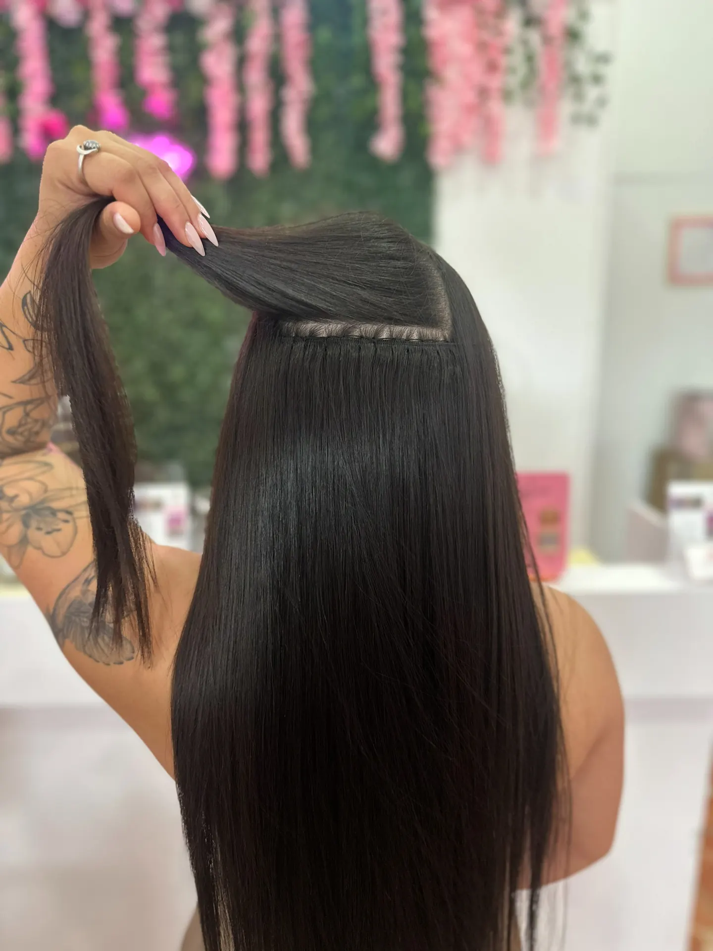 Weft extensions during application